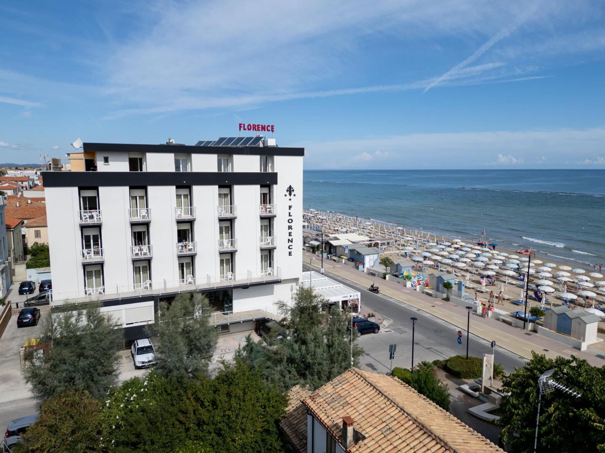Hotel Florence Marotta Exterior photo